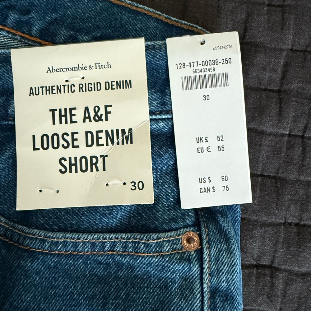 Abercrombie & Fitch Authentic Rigid Denim Shorts - Picture 3 of 3